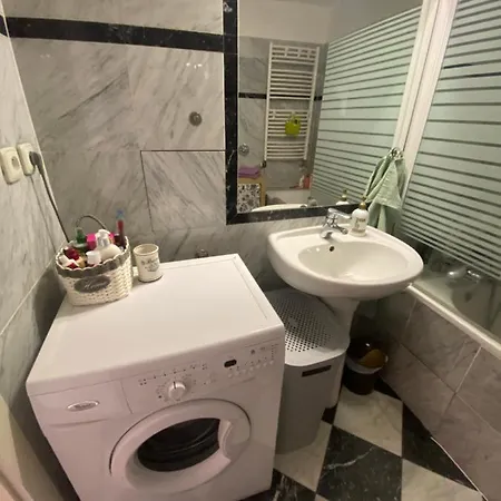 Fantastic In The Center Apartment